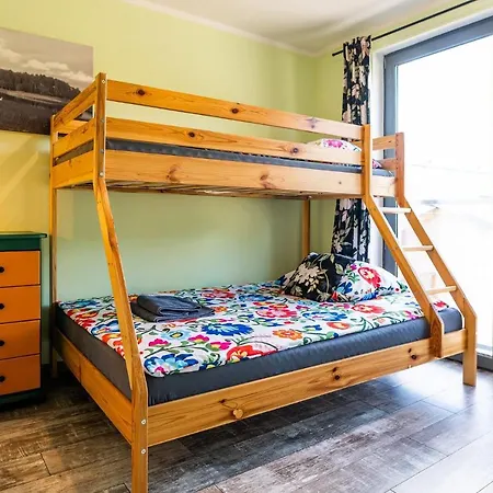 Dolidkowo Camp ファームステイ Gwieździn