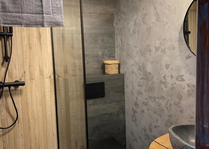 Dolidkowo Camp مزرعة للإقامة Gwiezdzin